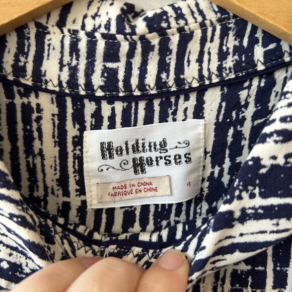 ANTHROPOLOGIE Holding Horses Blouse Womens Size 4 Button Front Collared - Picture 4 of 6